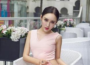 AISS爱丝(黄金版) - 旅行日记高清版：若兮带你“随意走”到每一个风景前。