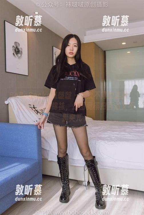 BoBoSocks袜啵啵 - 与众不同的选择：小甜豆的短白棉袜，原图竟横扫百态又不显突兀