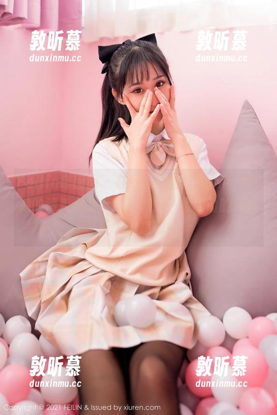 Feilin嗲囡囡 - 在线的小蛮妖yummy和她的清秀美女合集，像是一颗跳动的心脏，让人屏息期待。