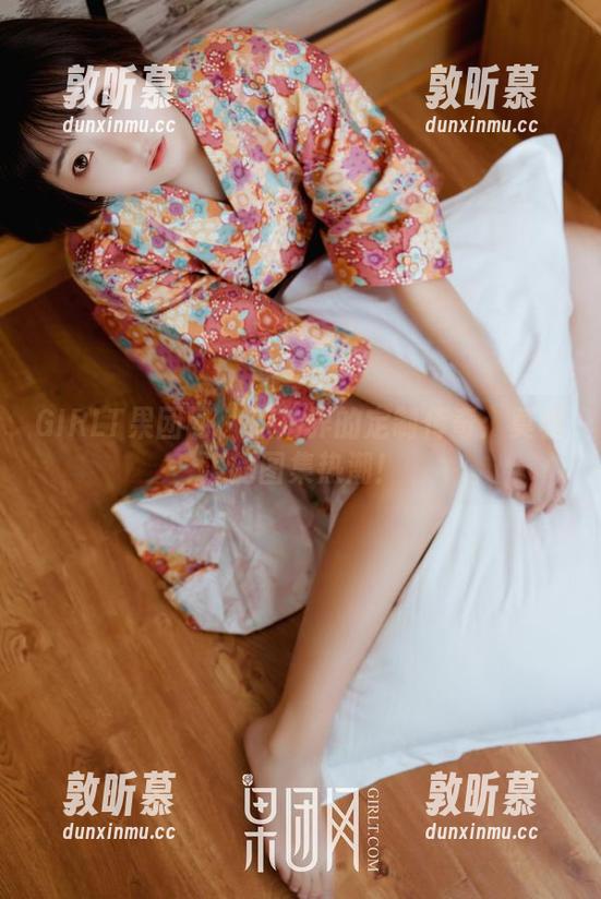 GIRLT果团网 - 旅拍界的定制传奇：莫雅淇的图集热潮！