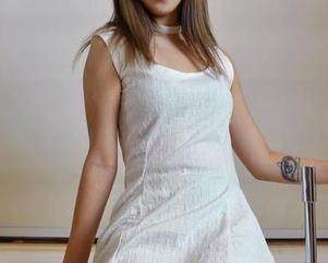 PANS - 红裙的思妍，随意一摆姿势，就能迷倒众生。