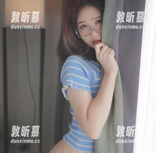 下载时请小心，Sira(시라)ArtGravia图包里请勿带走你的想法！