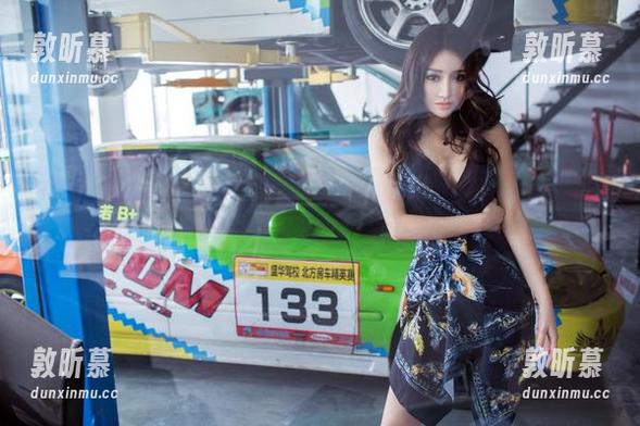 TuiGirl推女郎 - 娜露黑丝写真集：看，黑色的诱惑在悄悄召唤！