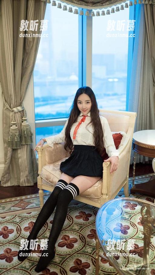 TuiGirl推女郎 - 木婉晴户外私拍：和树木亲密接触，额……照片不算数吧