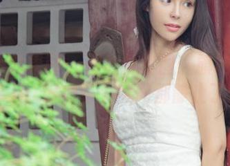 UGirls尤果网 - 周心情套图:旗袍穿在她身上,好像整个空间都静止了。