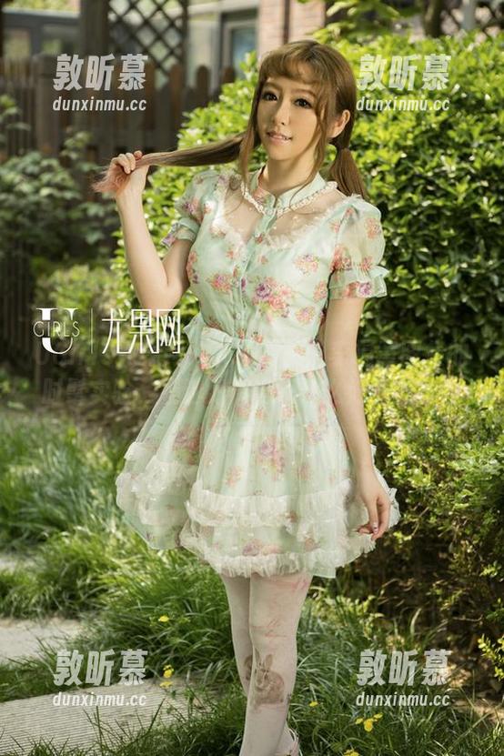 UGirls尤果网 - 礼服之前：李易童图集的时髦实验，精选好看与不那么好看的集合