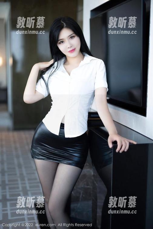 Xiuren秀人网 - Mina米娜的黑色：原图给你，壁纸带走，快来见证我这位色彩大师！