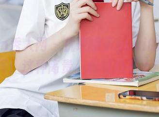 Xiuren秀人网 - 优琪琪子yuki的女王写真:这种高贵,我可及不上!