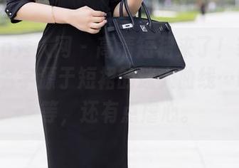 Xiuren秀人网 - 高清短裙来了！奈奈Fox其实名字源于短裙的迷人曲线…哦，等等，还有点虐心。