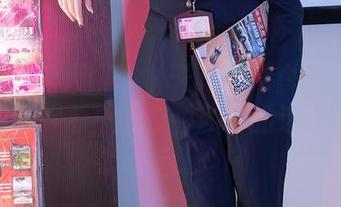 Xiuren秀人网 - 林子遥的纯白写真集：点击下载，看一眼白皙如雪的迷人身影！