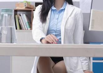 Xiuren秀人网 - 当白琮瑗穿上制服，连办公室的植物都想看个热闹！图包已经等不及了！