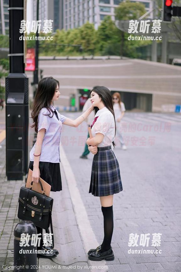 YouMi尤蜜荟 - 让人眼前一亮的Carol周妍希在线奶牛图集，请系好安全带
