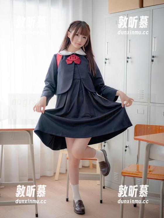 nagisa魔物喵的职业装原图，居然免费？看得我一愣一愣的！