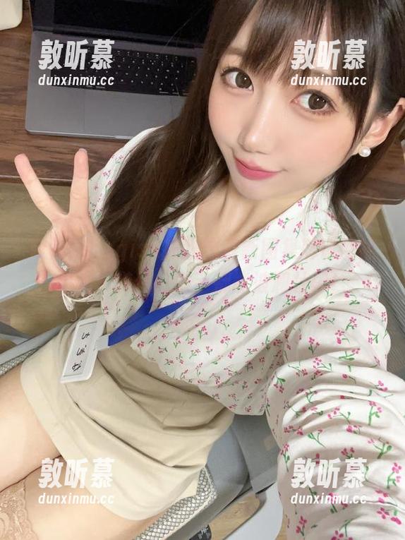 聚焦！nagisa魔物喵最新图集解锁网袜魅力，随便一拨手都能波澜壮阔！