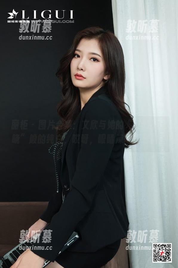 丽柜 - 图片合集：文欣与她的“寒鸦不觉晓”般的纯白，哎呀，眼睛辣得真刺激！