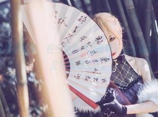 这组乖乖衣宝的写真,在少女前线的框架下玩出新花样,图包我立马就得入手。