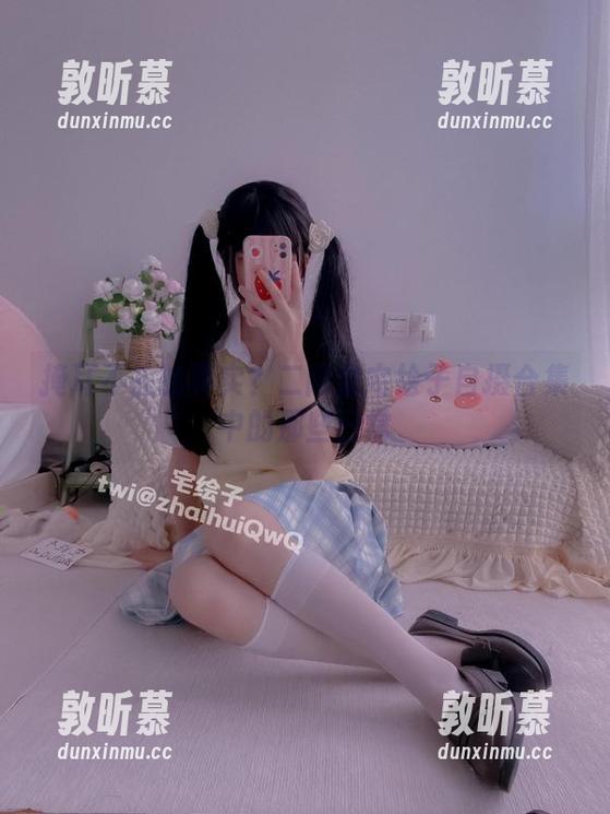 掩耳不去的真实？二阶堂宅绘子自摄合集中的那些日常