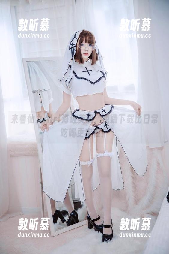 来看仙九Airi海边美照，免费下载比日常吃喝更实在！
