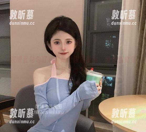 双眼直勾勾盯着，高清汉服照里，倦倦喵究竟藏了啥？