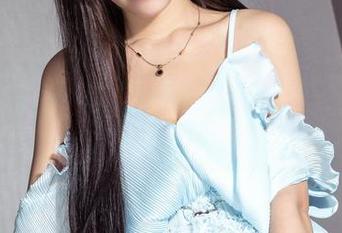 克拉女神 - 告别拼命练,看看嘉萌的体操服套图,轻松玩得更开心!