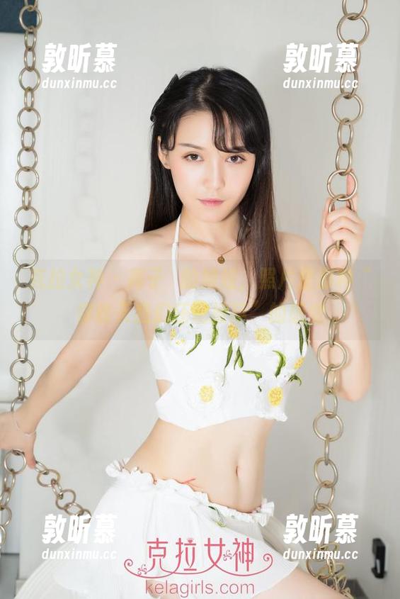 克拉女神 - 高子琁的姐姐，照片里那种“你昨天我们还吃披萨”的感觉