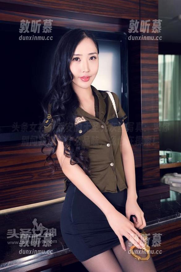 头条女神 - 乔安的无圣光灰丝写真：求你别问我这是什么品味，我也在摸索！
