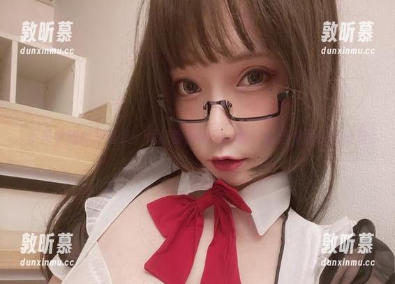 小泉学姐吖写真集：风纪委员的另一面，精选成就况味流转