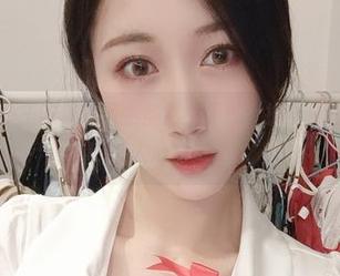微密圈 - 小玉吃果冻医生虽然没见过，护士分享合集倒是让人心痒痒。