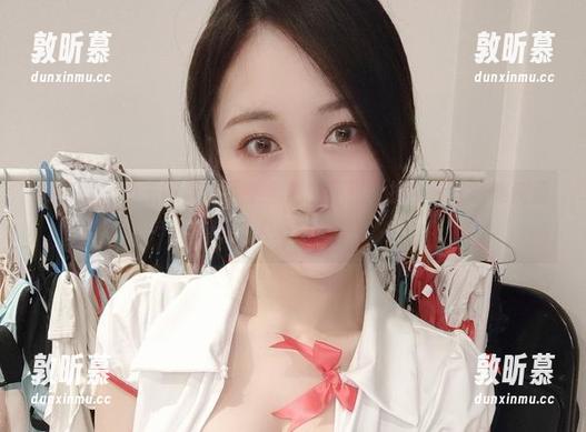 微密圈 - 小玉吃果冻医生虽然没见过，护士分享合集倒是让人心痒痒。