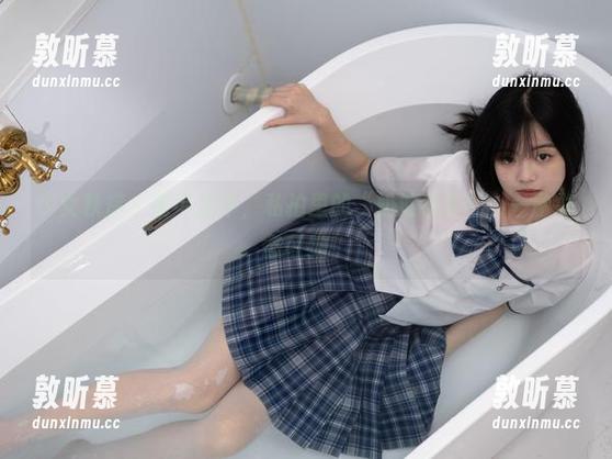 少女秩序 - 鹿可奶牛，私拍里的“奶油小生”，一脸憨态可掬！