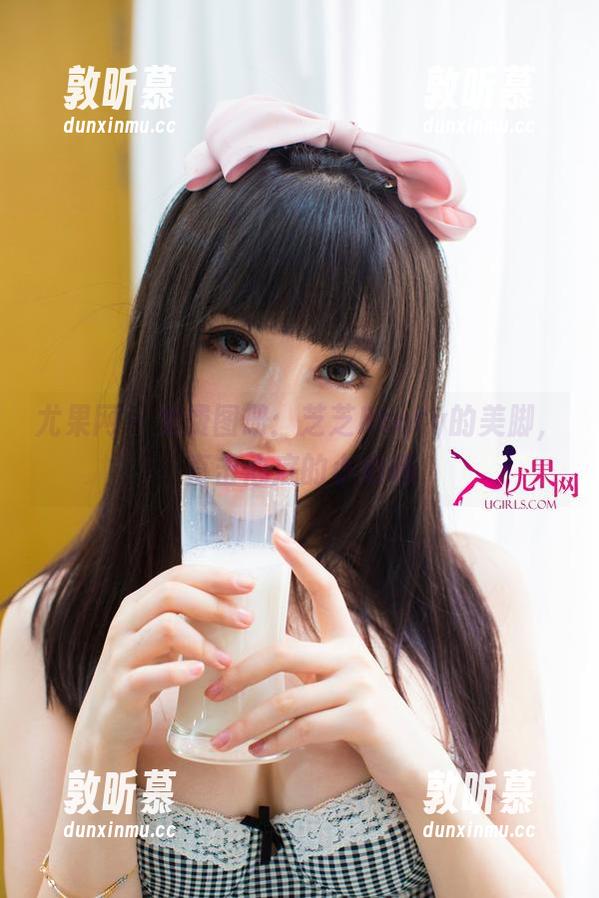 尤果网 - 免费图册：芝芝Booty的美脚，直击心底的小心肠