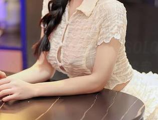 尤蜜荟 - 如果婚纱会说话?SOLO_尹菲的花嫁写真图包给你答案