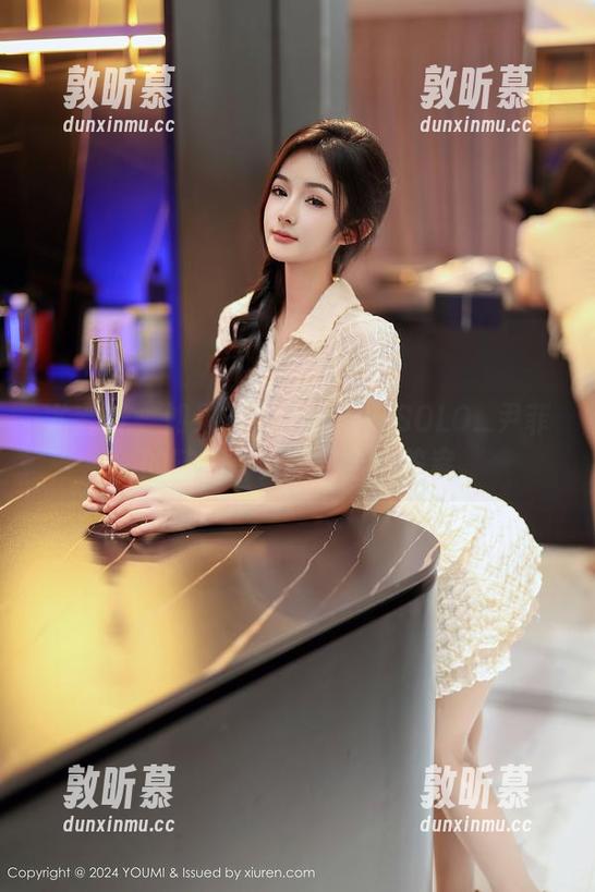 尤蜜荟 - 如果婚纱会说话？SOLO_尹菲的花嫁写真图包给你答案