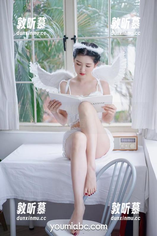尤蜜荟 - 观看小仙的‘任朝暮’，叹了一口气，照这种势头我可能得靠边站了