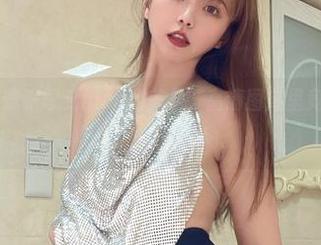 微密圈 - 一窥张思允nice的美足，高清图库里竟然隐隐有种想跟她学的冲动。