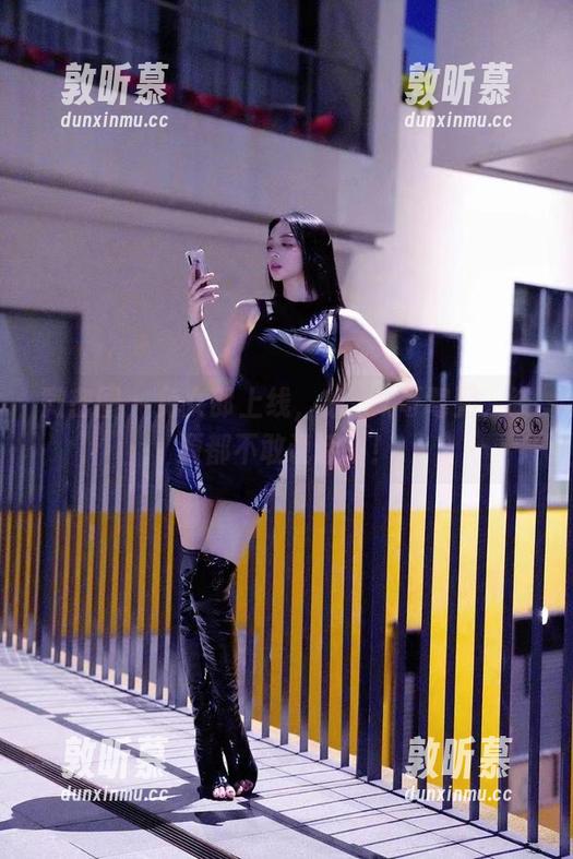 微密圈 - 兔女郎上线，徐珺大哥驾到，资源都不敢说话了！