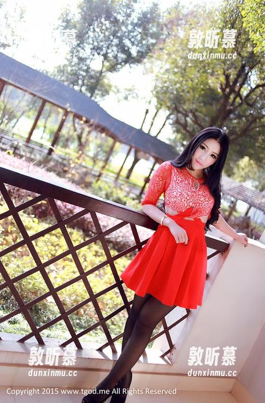 推女神 - 柠檬c_lemon的毛衣美图：下载时请小心，不要掉进我的色彩陷阱！