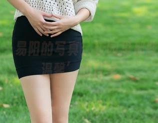 推女郎 - 易阳的写真:校园里那些‘尴尬温馨’的日常