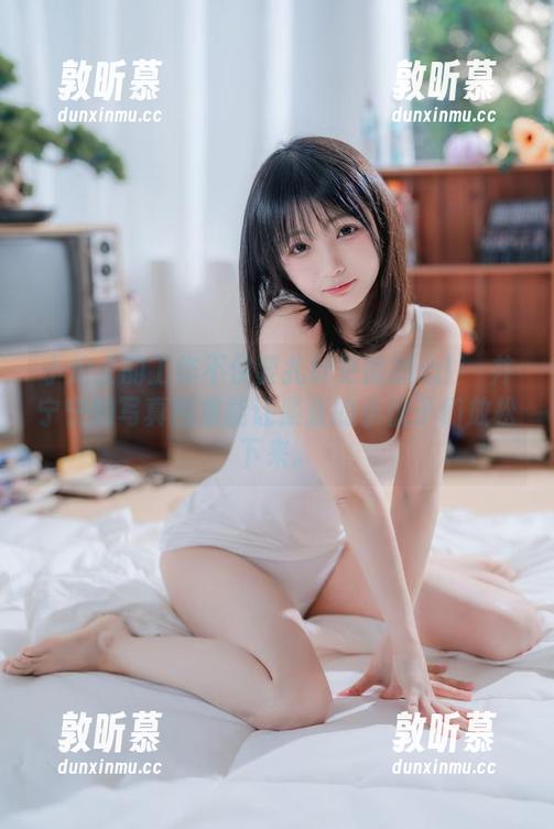 小护士的工作不仅要扎针更能抓心！桜井宁宁的写真图集能让紧张的小伙子们放松下来。