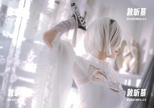 不会恋爱也没关系，来看看桜满三时的伴侣们吧，顺便下载她炫酷的写真集！
