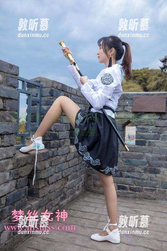 梦丝女神 - 小允儿的写真，长腿出新高度！有点累。