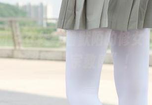 森萝财团 - 在线等着默陌的修女作品，果然很有“宗教感”！