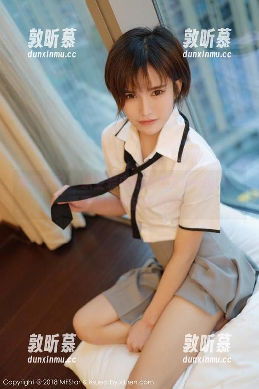 模范学院 - 职业装中的唐琪儿Beauty，资源满满还能小俏皮。