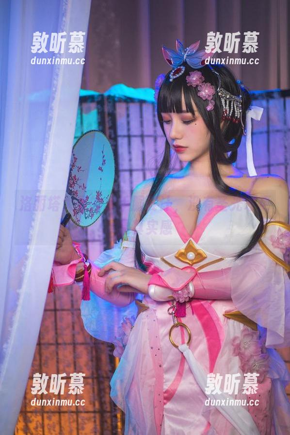 洛丽塔大哥的水手服设计，没有圣光才更显真实感