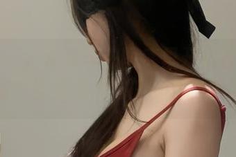微密圈 - 火龙果羊在图库里开启日系死库水修炼，快来围观她的‘水’上运动！