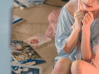 作品里的神沢永莉与定制女仆死库水，啧，真有意思
