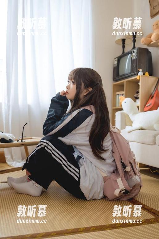 关于神沢永莉和她的体操服，原图里的每一个动作都说出了一堆话