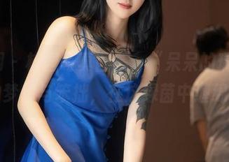 秀人网 - 校园写真图集,“呆呆的瑞BB”的梦想与笨拙,在这绿茵中缠绵。