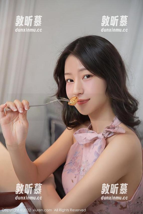 秀人网 - 瞧瞧周慕汐fairy的棉袜——私房图片里的细节真是让人好奇