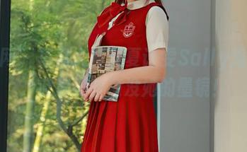 秀人网 - 写真大赛：夏诗雯Sally海边版，波浪险些淹没她的墨镜！